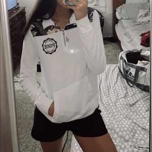 ✨PINK Floral sweater✨